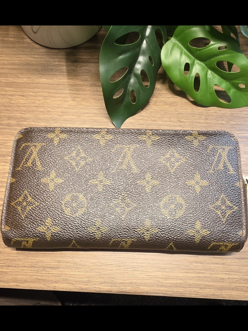 Authentic Louis Vuitton Monogram Canvas Zip-Around Wallet With Dustbag & COA - Picture 2 of 6
